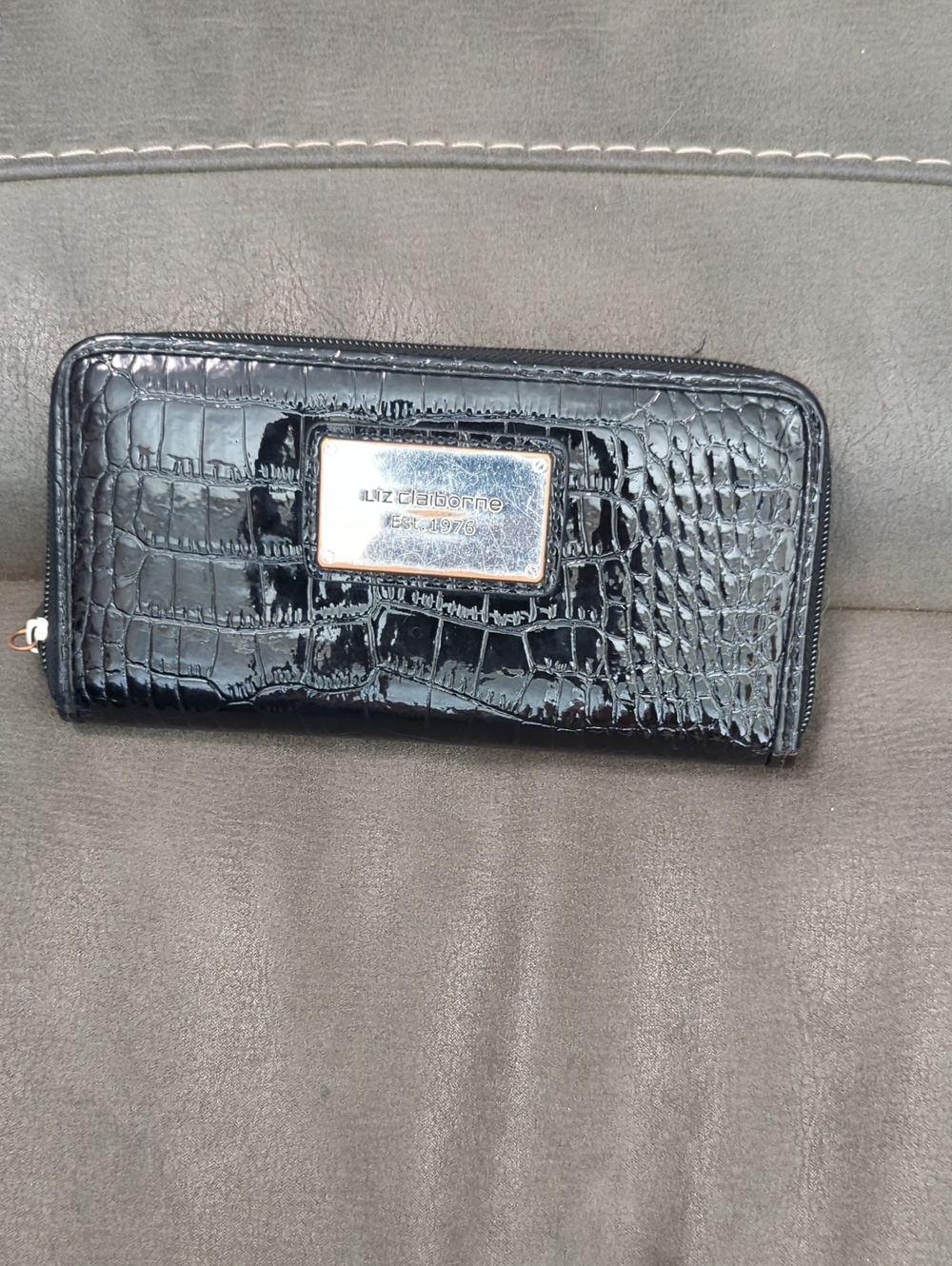 Unlisted Giveaway Random Item - Picture 8 of 9